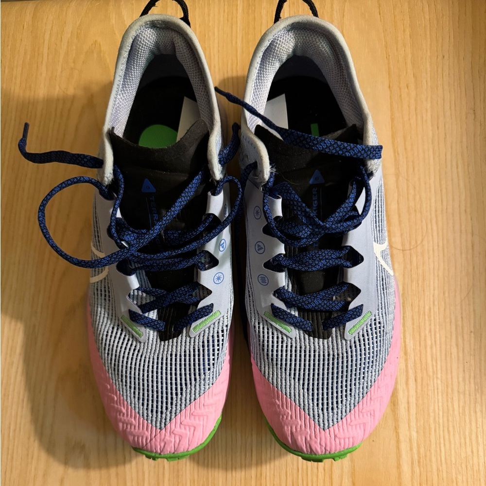 Nike Pegasus trail Running Shoes with Blue Laces